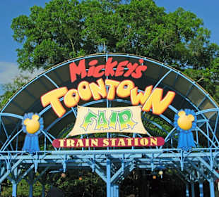 ... und hier fährt der Zug ab.