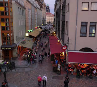 Lage des Hotels vom Elbufer aus gesehen