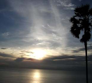 Sonnenuntergang am Phromthep Cap