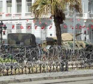 Militärpräsenz in Tunis