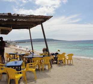 Strandbar auf Playa Mitjor
