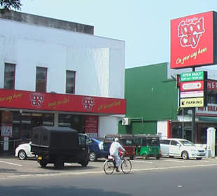 Food City - der Erste Discounter 