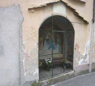 Der wunderschöne Bergort Stazzona