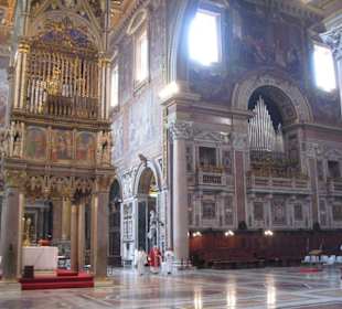 Innenansicht der Basilika