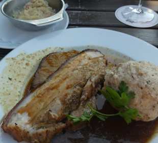 Zum Abendessen im Biergarten vom Adam Bräu