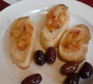 Bruschetta mit Oliven