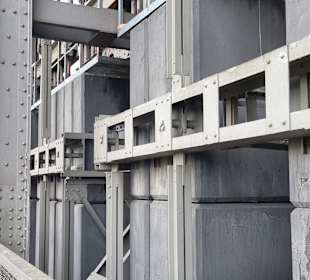 Alles Nieten!Eine Meisterleistung!