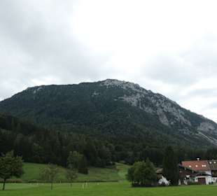 Blick zum Golfplatz von Ruhpolding