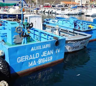 Netzausrichter der Trawler im Hafen Port Vendres