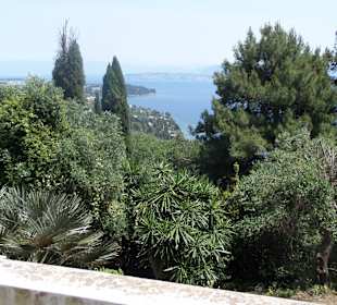 Achilleion Garten und Meerblick