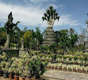 Sala Kheo Kou - Wat Khaek