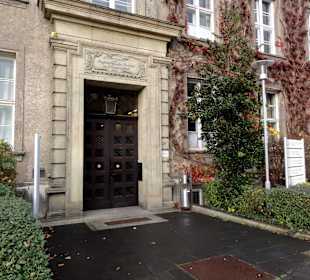 Außenansicht des Archäologischen Institutes