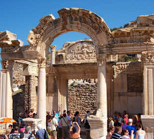 Der Hadrianstempel von Ephesus