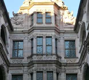 Im Arkadenhof vom Pellerhaus