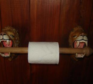 Toilettenrollenhalter im "Royal Mara"