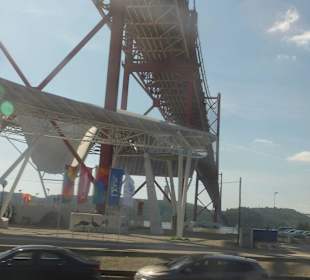 Durchfahrt unter der Brücke