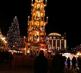 Striezelmarkt (Weihnachtsmarkt) Dresden