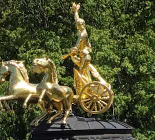 Die Quadriga auf dem Mittelbau des Neuen Schlosses