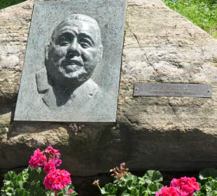 Beim Gedenkstein für Robert Dohrmann in Duhnen