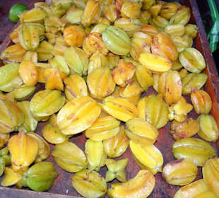 Rundgang über den Marché forain du Front de Mer