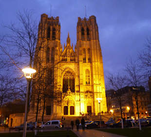 Katedra wieczorem