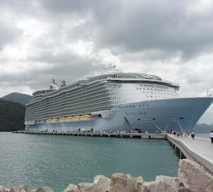 Kein Tendern vom Schiff zur Insel