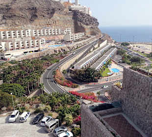 Blick vom Fahrstuhl zum Parkplatz