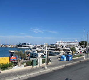 Mit dem Hop Bus in Rhodos Stadt unterwegs