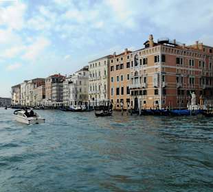 Eine Vaporetto-Fahrt von Lido bis Rialto