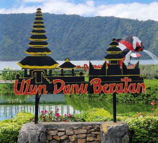 Alles beim Tempel Pura Ulun Danu Bratan