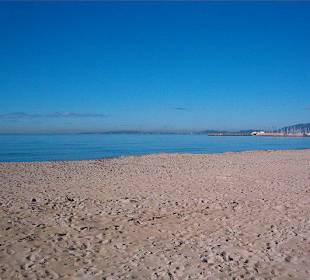 Strand vor dem Hotel