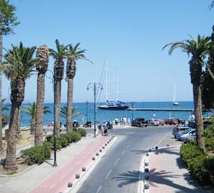 Uliczka prowadząca do portu