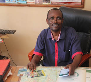 Marco in seinem Büro 