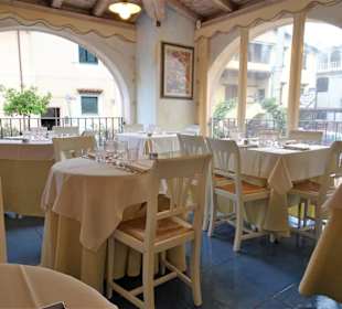 Blick in den Veranda-Gastraum des Restaurants