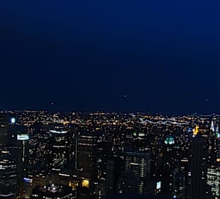 Blick vom Rockefeller Center bei Nacht