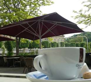 Pause auf der Promende am Rosengarten