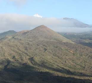 Im Hintergrund El Teide