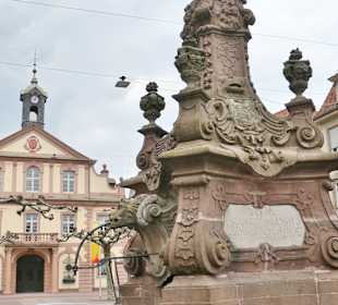 Ratstatt: Alexiusbrunnen auf dem Marktplatz
