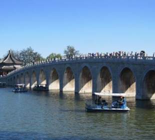 Die Siebzehn-Bogenbrücke