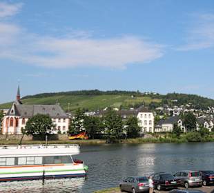 Mosel bei Bernkastel