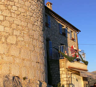 Weihnachtsmann am Balkon