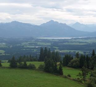 Blick vom Auerberg auf den Forggensee