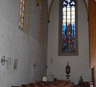 Blick in das Seitenschiff