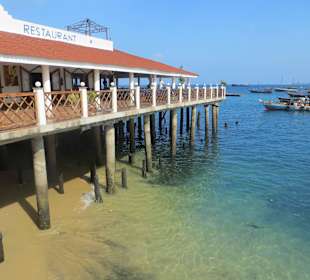 Hier starten die kleinen Boote nach Prison Island