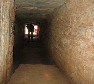 Der Eingang ins Innere des Tumulus
