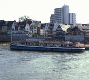 Rhein-Schifffahrt mit der Köln - Düsseldorfer