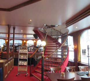 Aufgang zu Deck 2