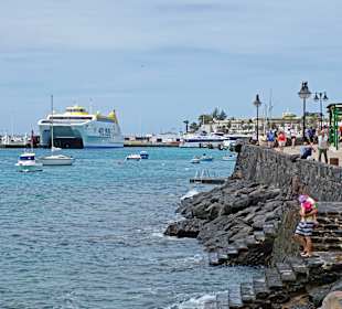 Aussicht auf Playa-Blanca Promenade