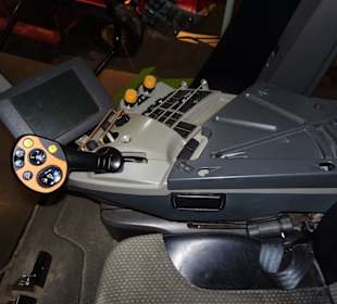 Im Mähdrescher-Simulator