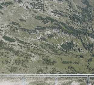 Blick zum Nordwandsteig und in die Tiefe